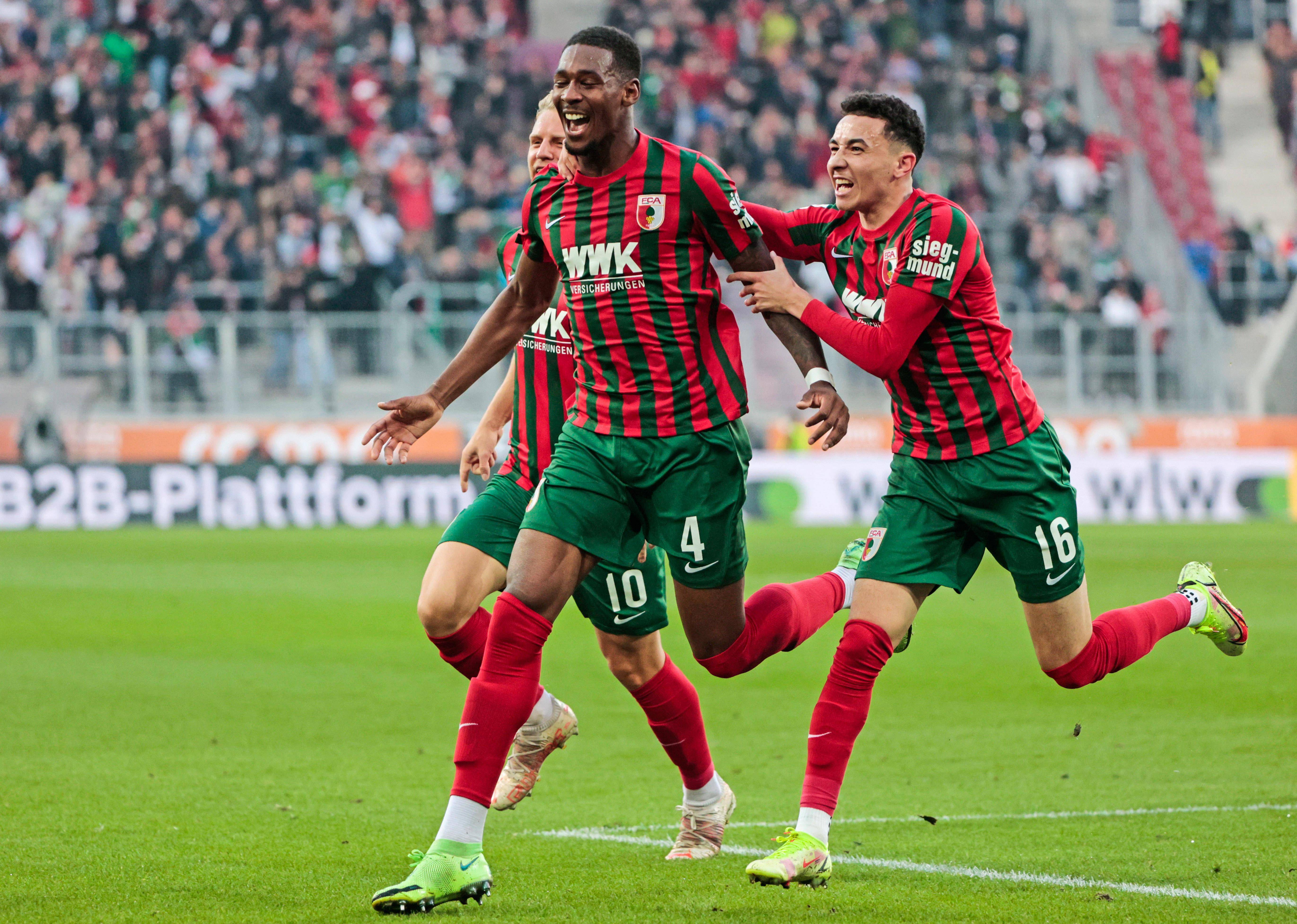 冲刺阶段德甲焦点战，印第安纳步行者官宣签约，底气十足，临场指挥获称赞