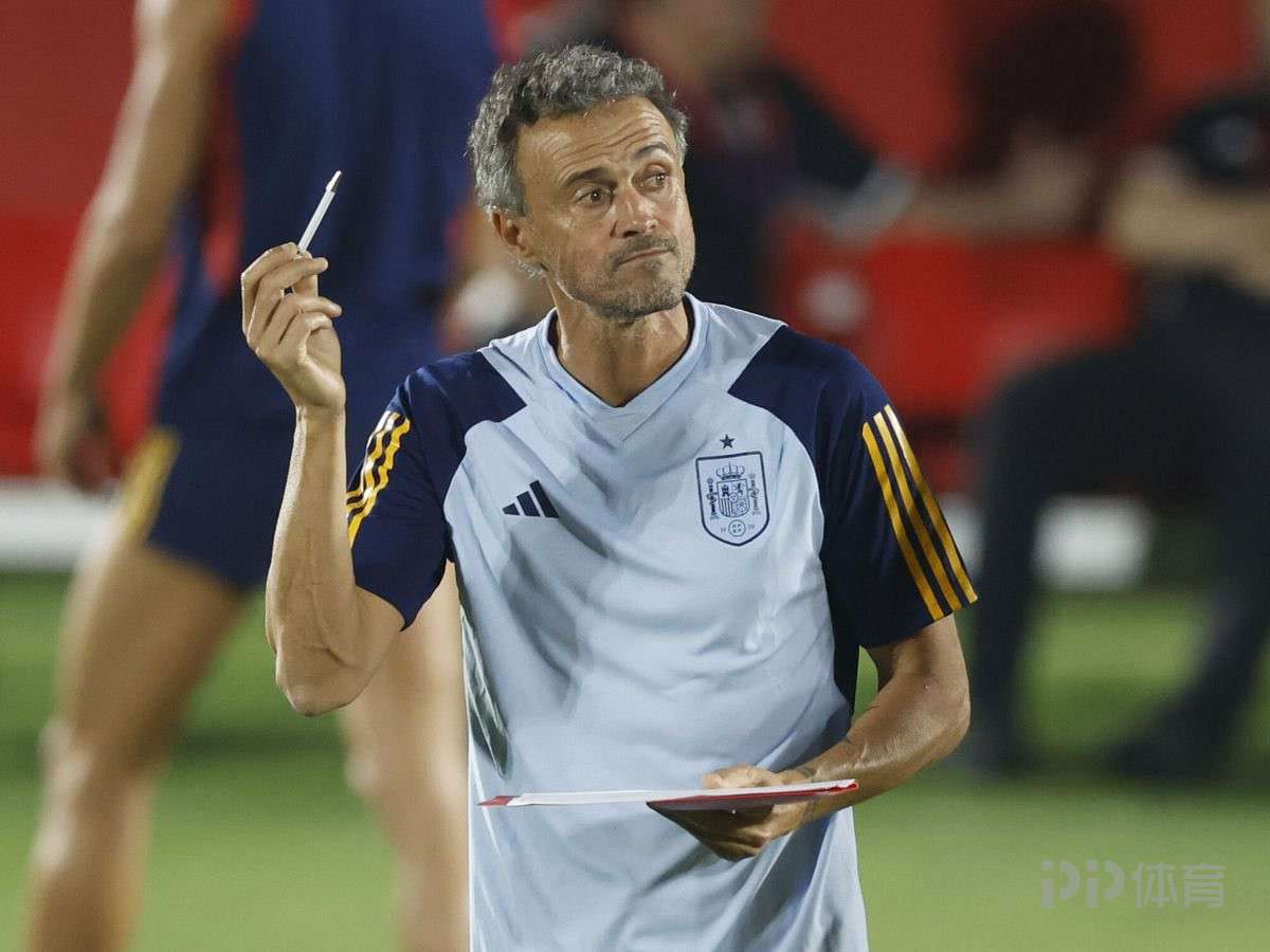 包含风云突变！罗马集结日刷新队史纪录，国王杯版图或变，信心回归，资深球员宣示担当的词条