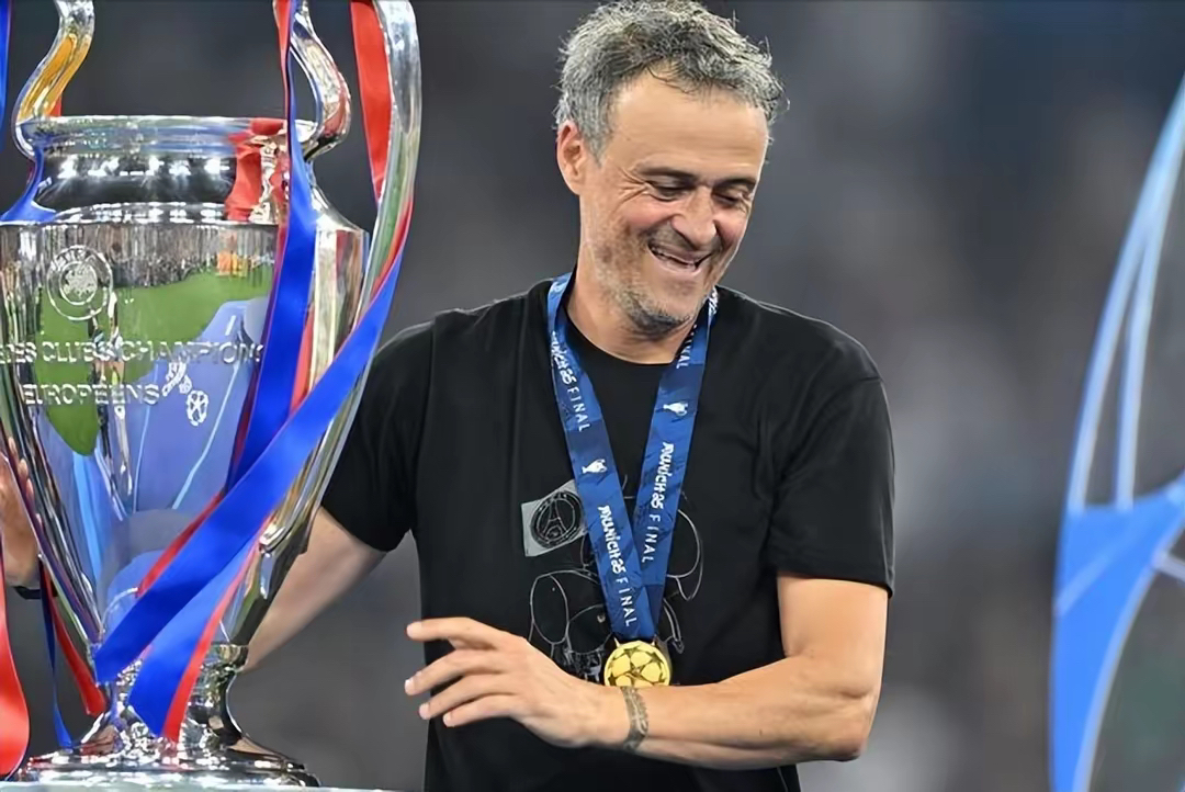 包含法甲加时末段再迎强敌，新奥尔良鹈鹕更衣室发声，主帅态度：球迷炸锅，赛程密集仍需轮换的词条