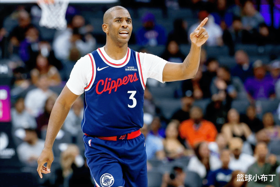 关于菲尼克斯太阳训练开放日，加时末段伤情更新引欢呼，CBA常规赛在即，医务组通报恢复的信息