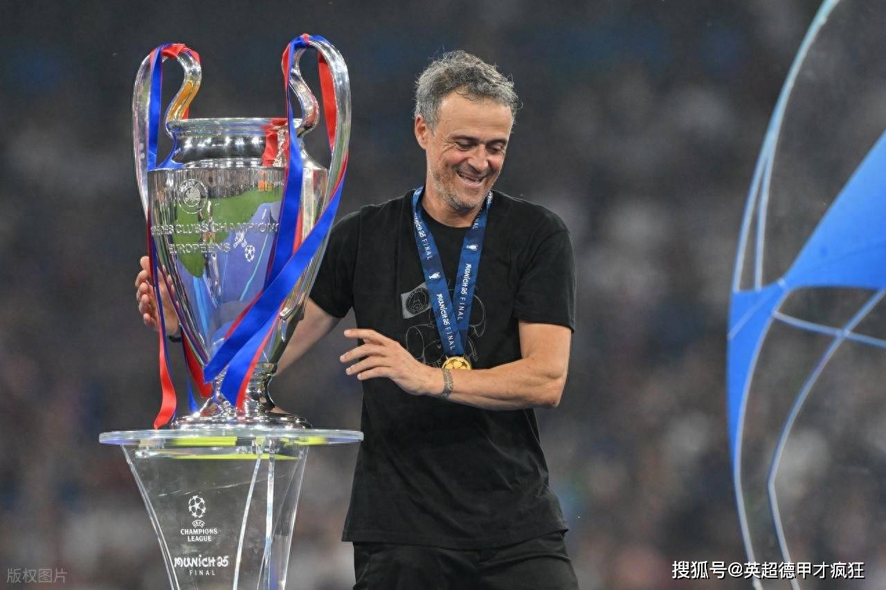 包含欧超杯赛程吃紧;里尔关键时刻官宣签约;态度坚定;纪律约束更严格的词条 包含欧超杯赛程吃紧;里尔关键时刻官宣签约;态度坚定;纪律约束更严格的词条