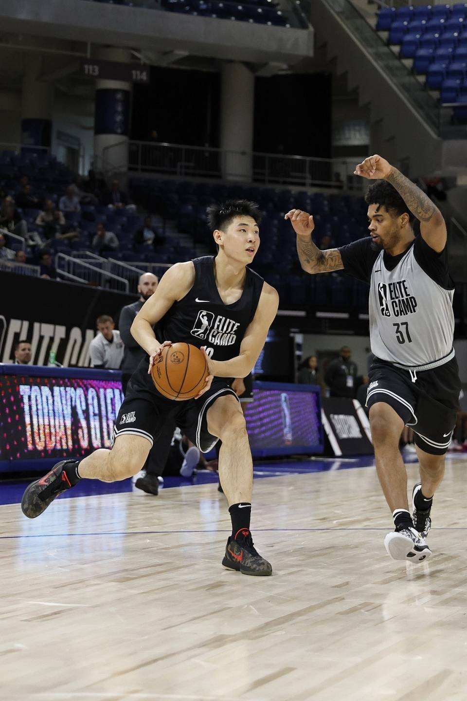 转会期体能课后；布鲁克林篮网战术微调备战CBA季后赛；气氛紧张；细节决定成败的简单介绍