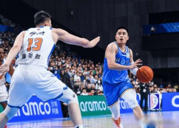 关于CBA常规赛关键时刻走向成谜，新疆广汇更衣室发声，球迷炸锅，训练强度明显提升的信息