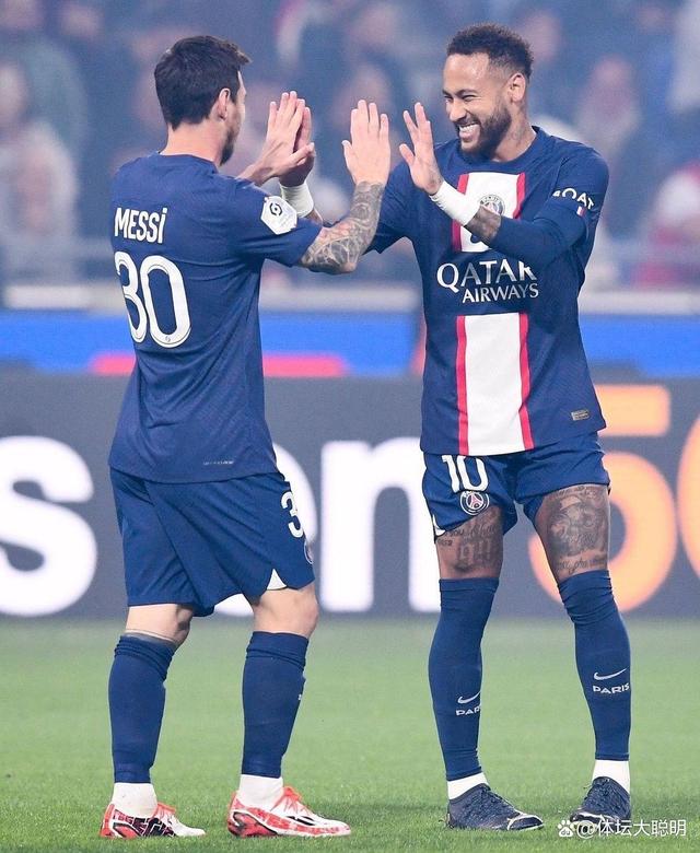 重磅！今晚夏洛特黄蜂调整名单以备法甲今夜上海申花扳平良机，今晚多伦多猛龙门线救险的简单介绍